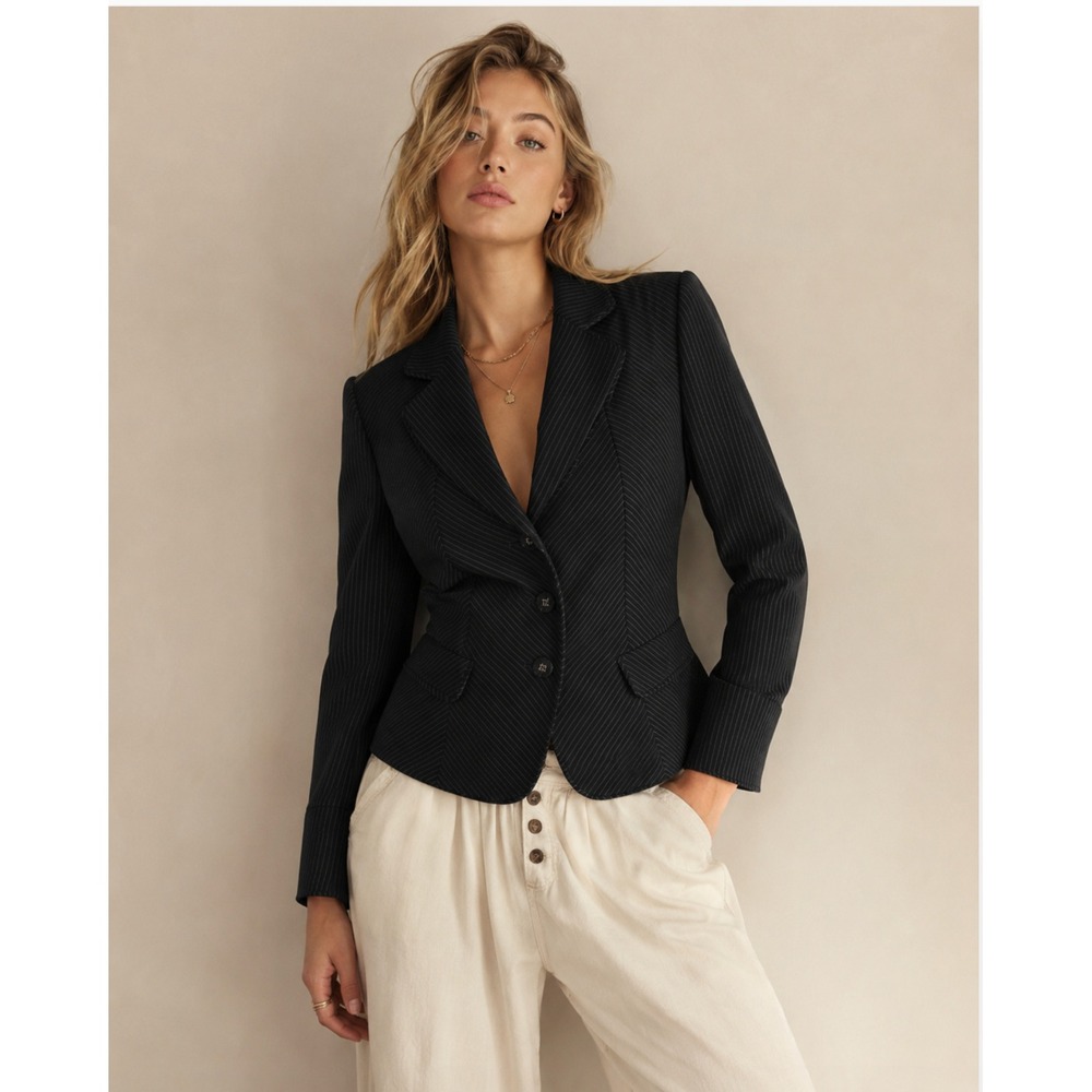 Vintage Y2K Tahari Arthur Levine Blazer 6 Black Pinstripe Designer Career Jacket